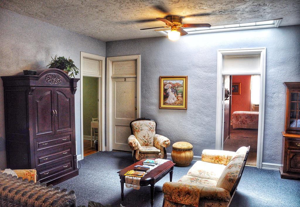 La Plaza Historic Hotel & Restaurant Walsenburg Extérieur photo